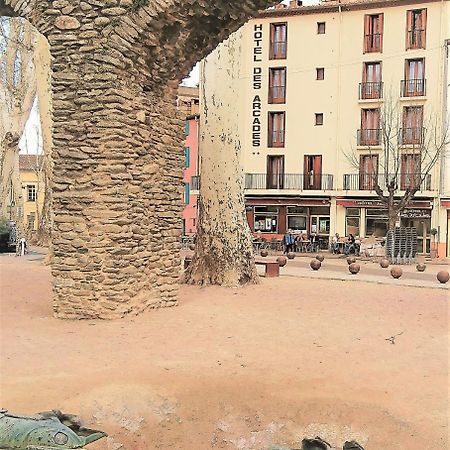 Hotel des Arcades Céret Exterior foto